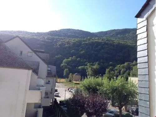 T2 Hypercentre Pic Long - Lary